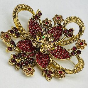 35th AVON ANNV. / Huge Ruby rhinestone and Gold Tone Flower, Bow Brooch/Pin.